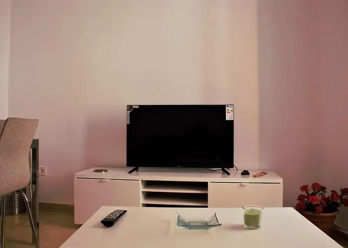 Apartamento En La Plaza Del Salvador.